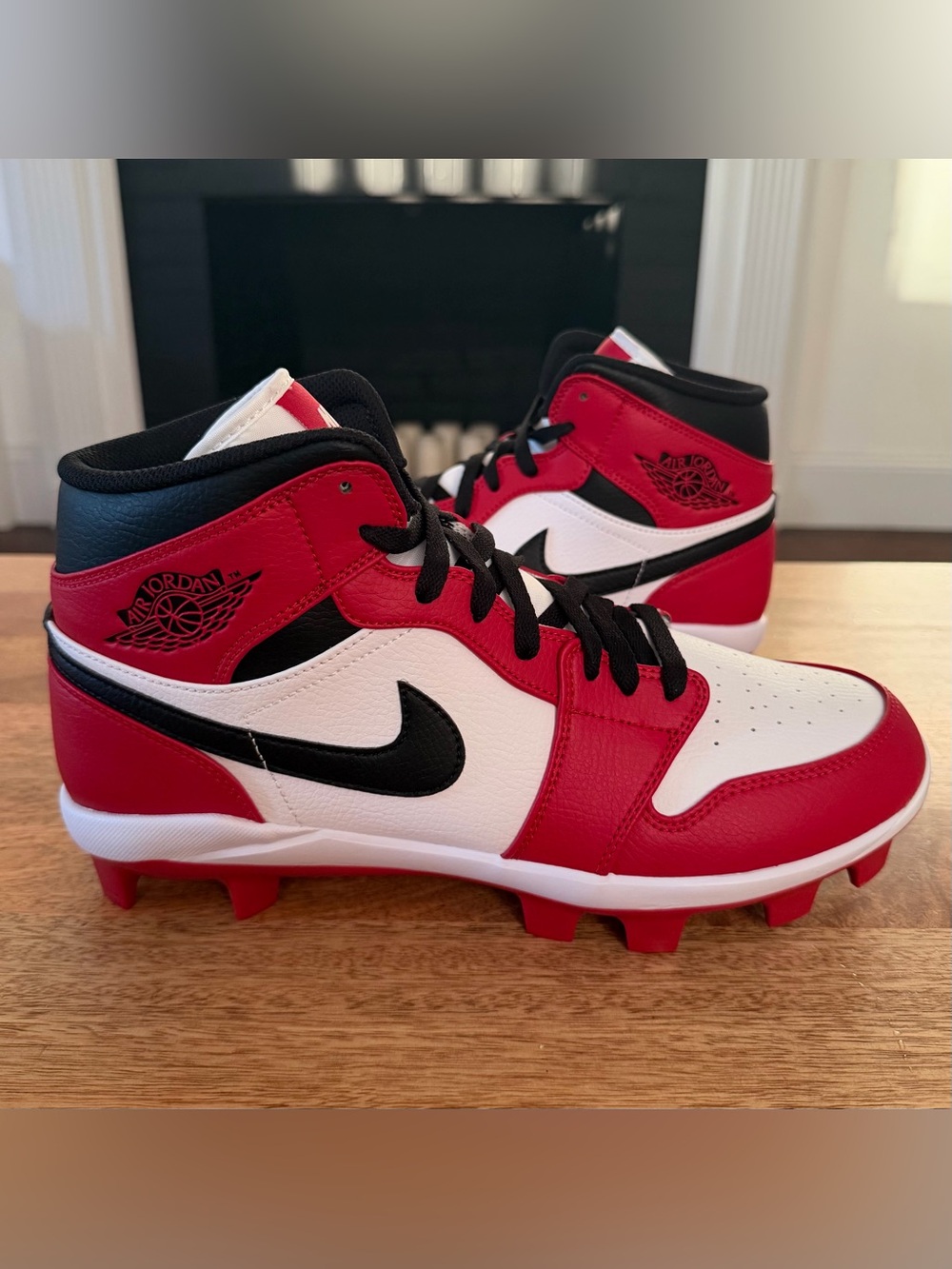 Air Jordan 1 MCS Chicago Baseball Cleats - Size 11 - (AV5354-611)